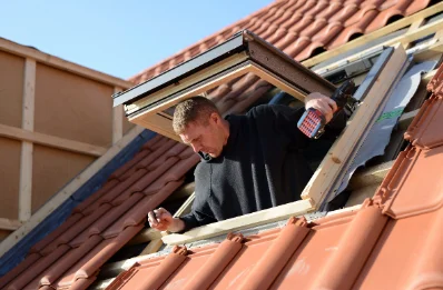 Pose de fenêtres de toit Velux à Bretenière